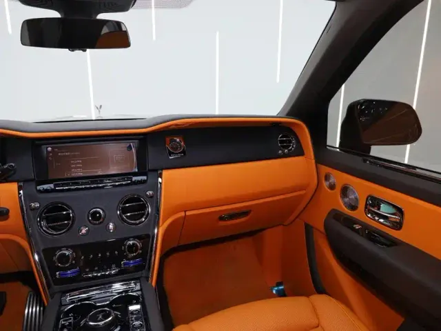 Rolls-Royce Cullinan — Фото автомобиля 16