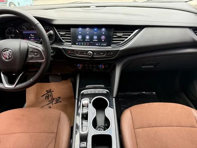 Buick Regal — Фото автомобиля 12