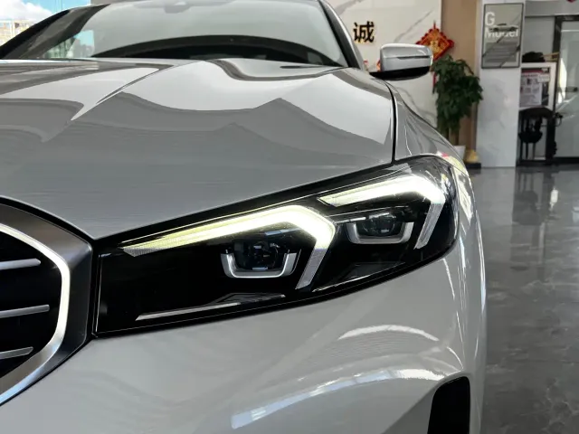 BMW 3 Series — Фото автомобиля 9