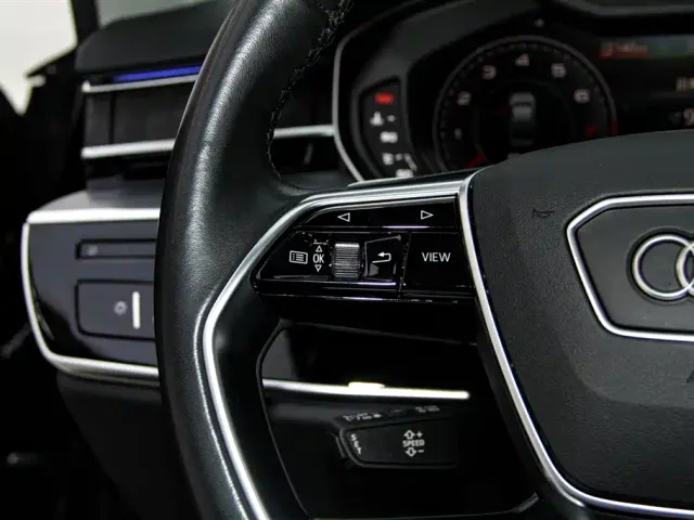 Audi A8 — Фото автомобиля 28