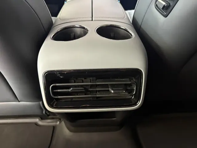 Geely Galaxy E8 — Фото автомобиля 20
