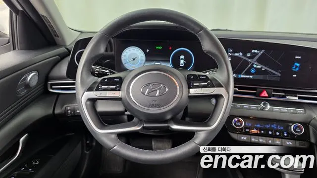 Hyundai AVANTE Avante (CN7) — Фото автомобиля 13
