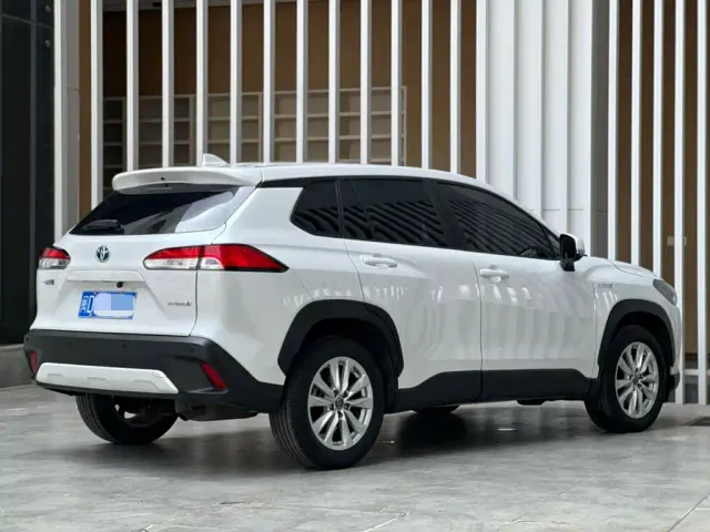 Toyota Corolla Cross — Фото автомобиля 3