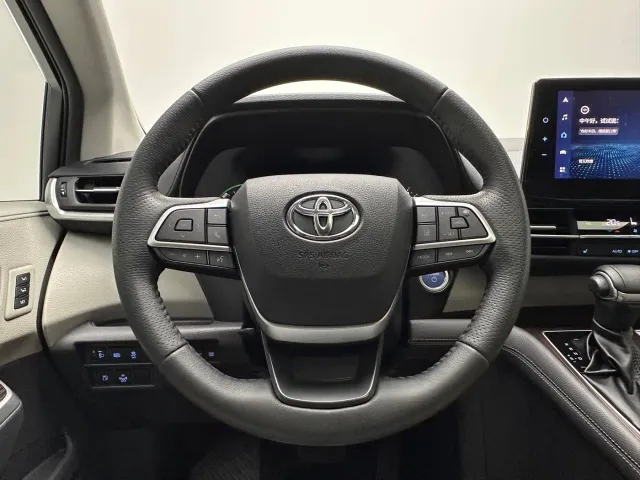 Toyota Granvia — Фото автомобиля 19