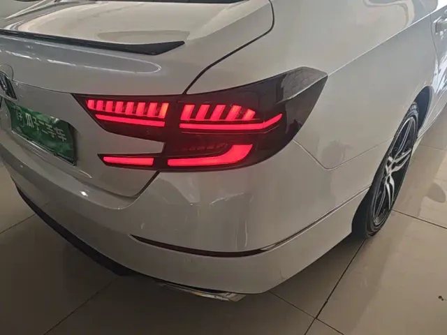 Honda Accord — Фото автомобиля 7