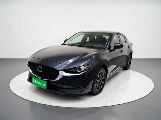 Фотография автомобиля — Mazda CX-30
