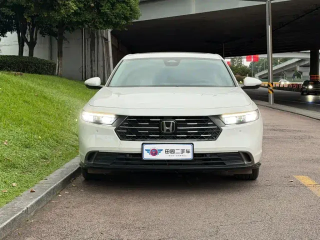 Honda Accord — Фото автомобиля 2