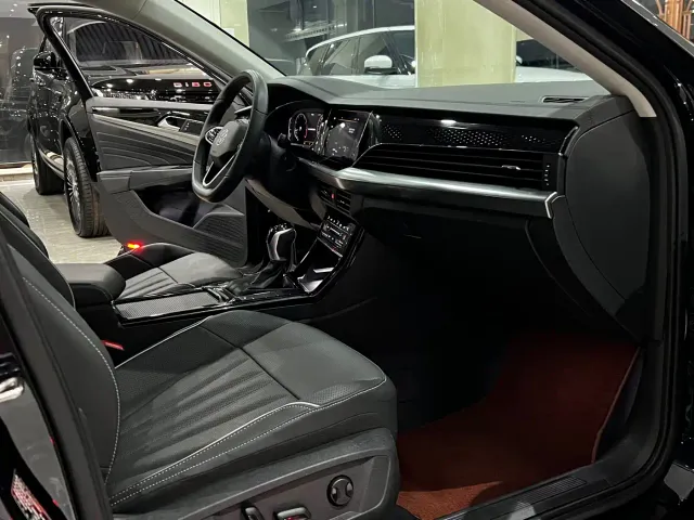 Volkswagen Passat — Фото автомобиля 15