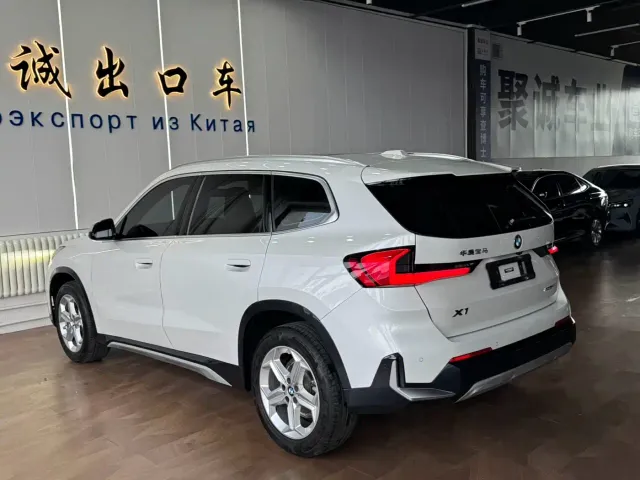 BMW X1 — Фото автомобиля 7