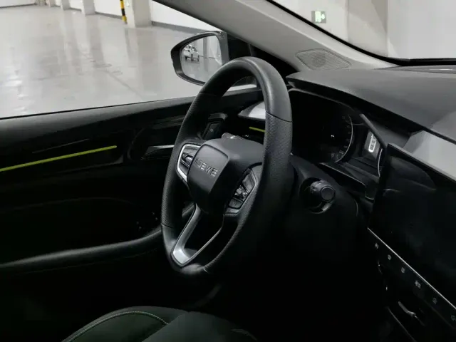 Roewe i5 — Фото автомобиля 22