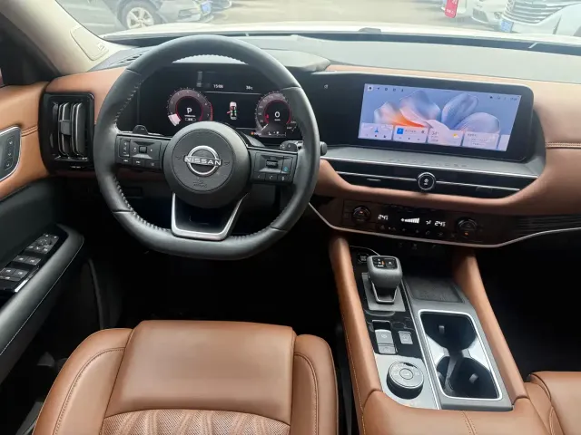 Nissan Terra — Фото автомобиля 9