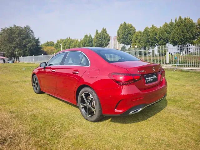 Mercedes-Benz A-Class — Фото автомобиля 7