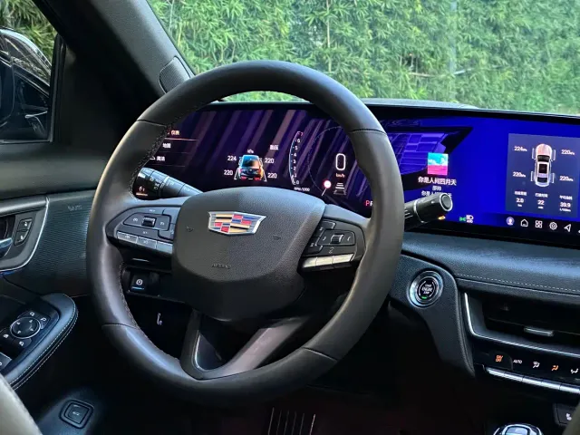 Cadillac CT5 — Фото автомобиля 6