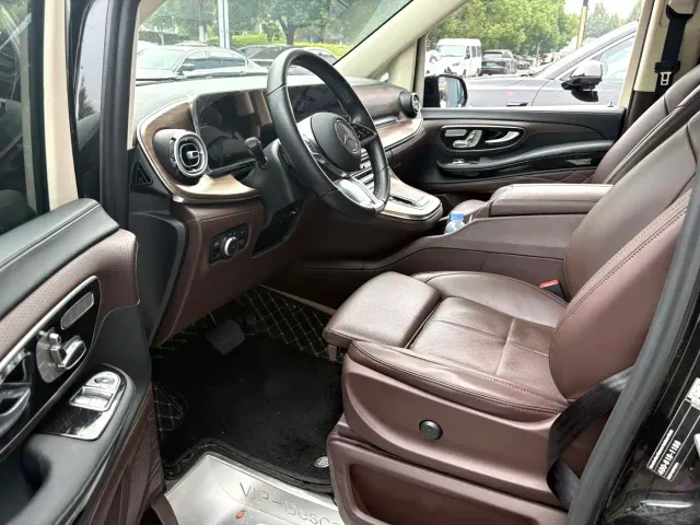Mercedes-Benz V-Class — Фото автомобиля 7
