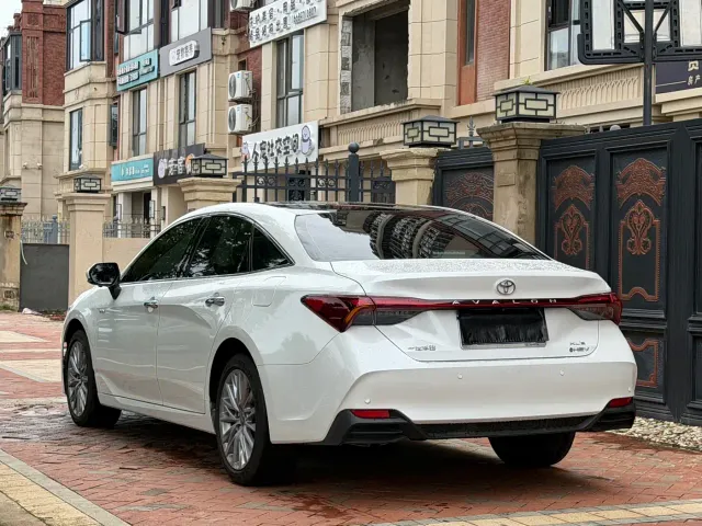 Toyota Avalon — Фото автомобиля 9