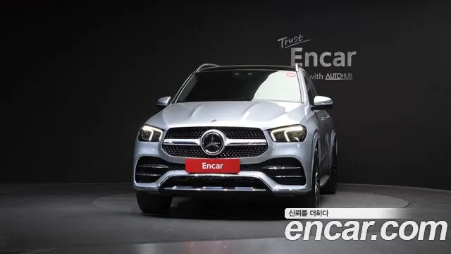 Mercedes-Benz GLE-Class — Фото автомобиля 3