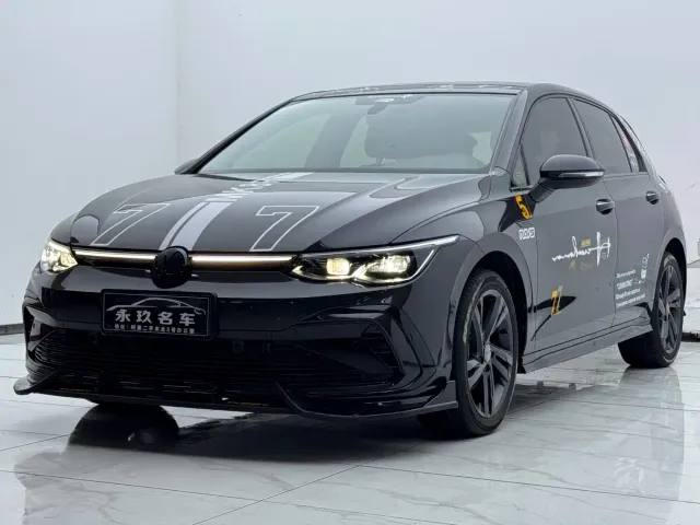 Фотография автомобиля — Volkswagen Golf