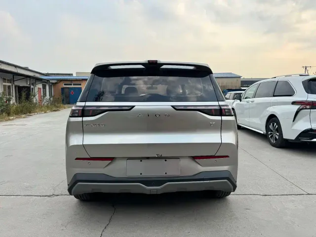 GAC Aion Y — Фото автомобиля 12
