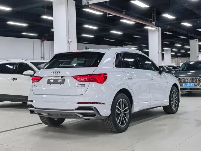 Audi Q3 — Фото автомобиля 26