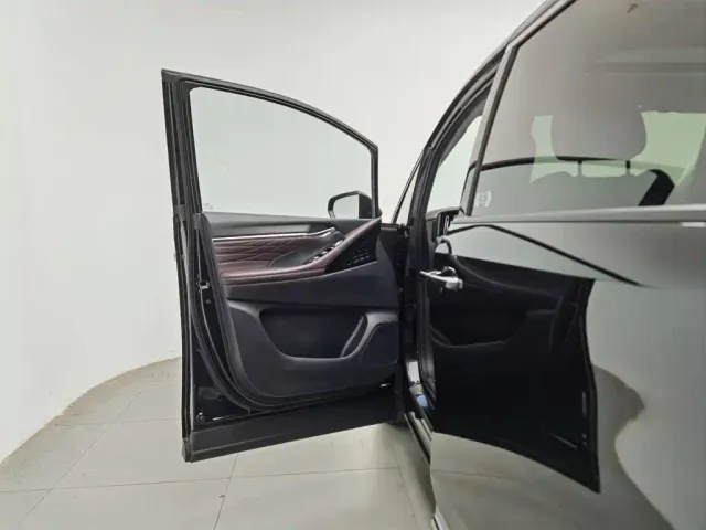 GAC Trumpchi M8 — Фото автомобиля 8
