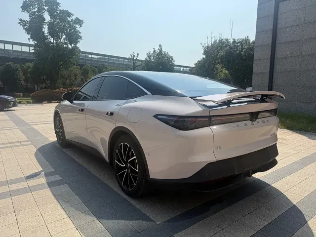 Arcfox Alpha S5 — Фото автомобиля 15