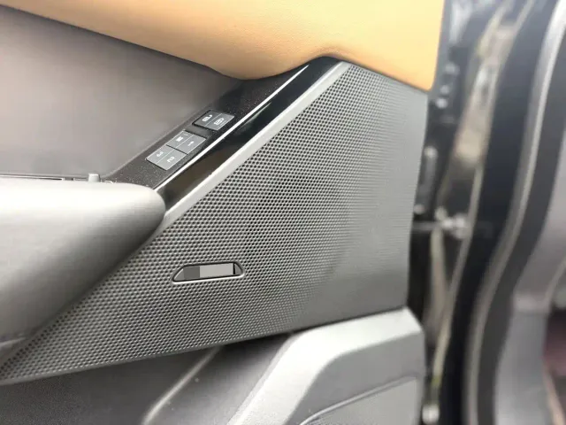 Land Rover Range Rover Velar — Фото автомобиля 9