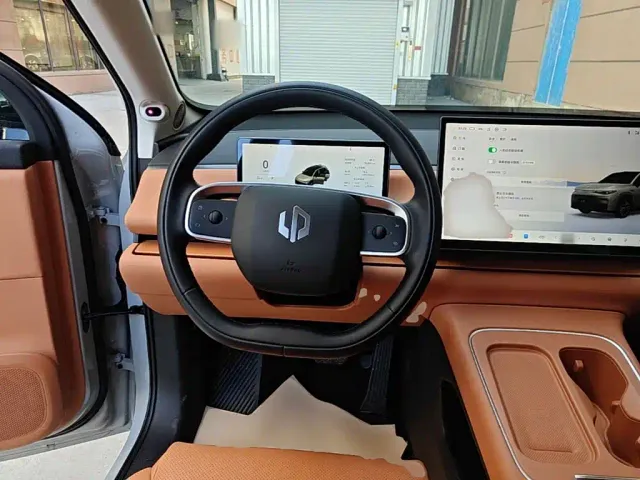 Leapmotor C10 — Фото автомобиля 10