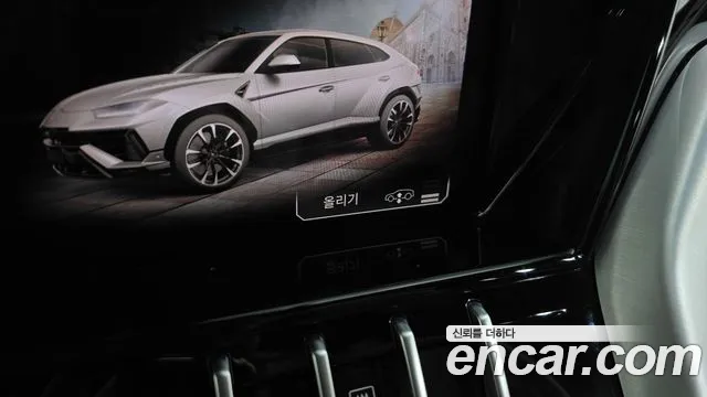 Lamborghini Urus — Фото автомобиля 26