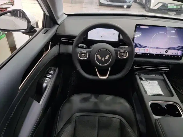 Wuling Starlight — Фото автомобиля 10