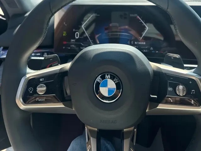 BMW 5 Series — Фото автомобиля 13