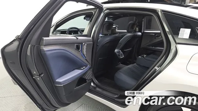 Kia K8 The New K8 3.5 Бензин 4WD — Фото автомобиля 19