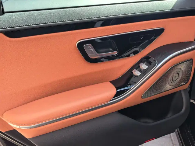 Mercedes-Benz S-Class — Фото автомобиля 21