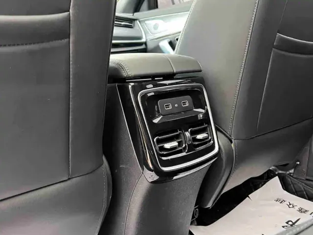 Jetour X70 Plus — Фото автомобиля 14