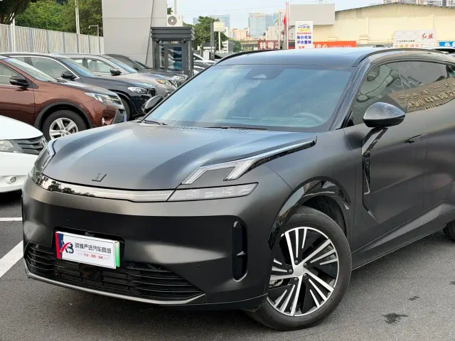 Lynk & Co 08 EM-P — Фото автомобиля 2