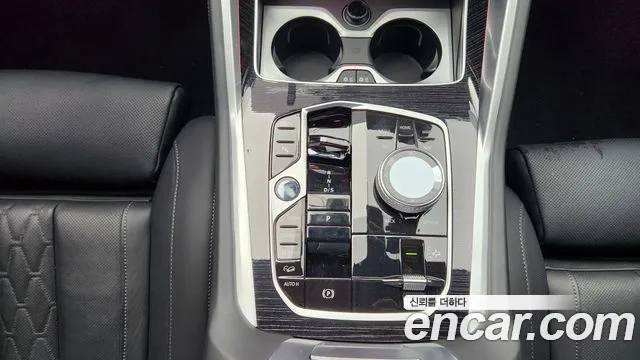 BMW X6 xDrive40i M Sport — Фото автомобиля 14