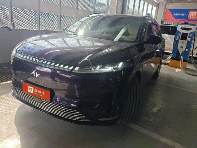 Фотография автомобиля — Dongfeng eπ 008
