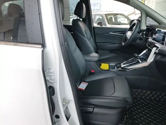 Maxus G50 — Фото автомобиля 19