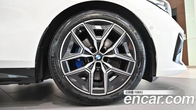 BMW 5 Series G60 — Фото автомобиля 5