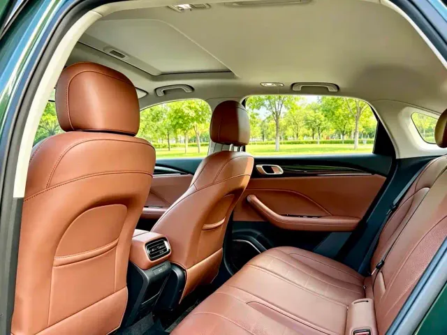 Geely Emgrand — Фото автомобиля 7