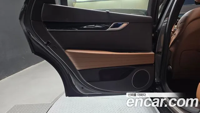 Genesis G80 RG3 — Фото автомобиля 14