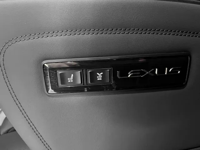 Lexus LM — Фото автомобиля 28