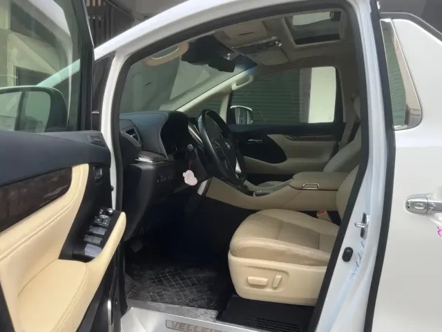 Toyota Vellfire — Фото автомобиля 7