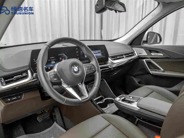 BMW X1 — Фото автомобиля 12