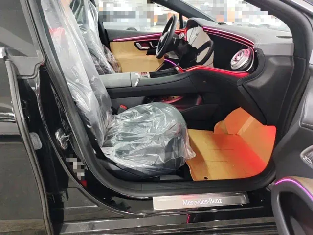 Mercedes-Benz EQS — Фото автомобиля 10