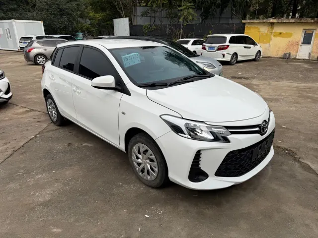 Toyota Vios FS — Фото автомобиля 3