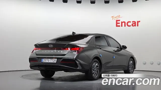 Hyundai Avante — Фото автомобиля 2