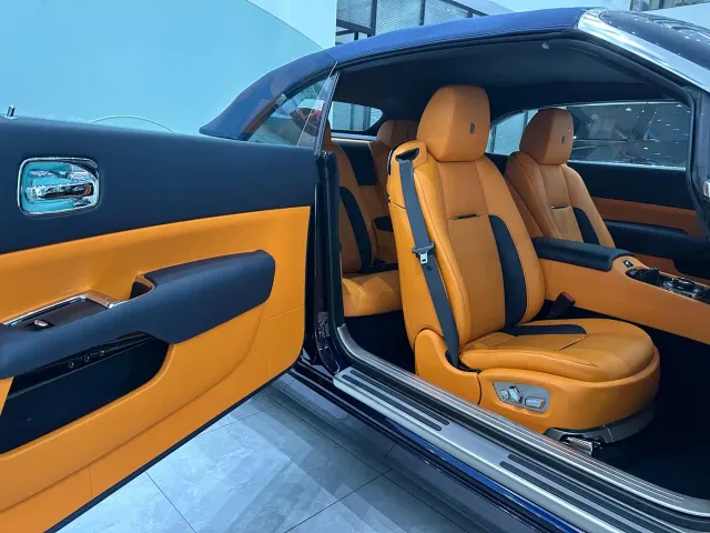 Rolls-Royce Dawn — Фото автомобиля 7