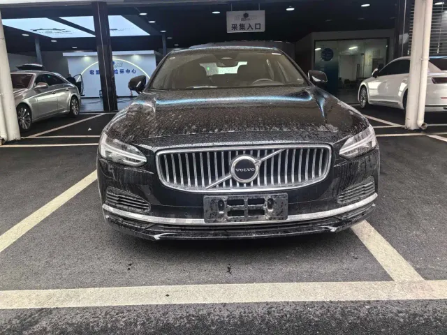 Volvo S90 — Фото автомобиля 2