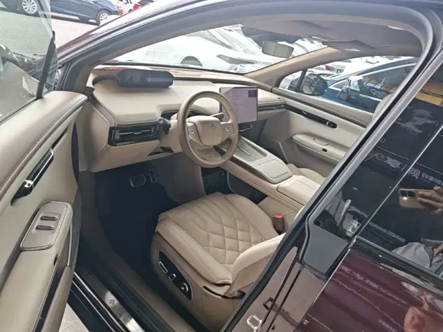 GAC Hyptec HT — Фото автомобиля 10