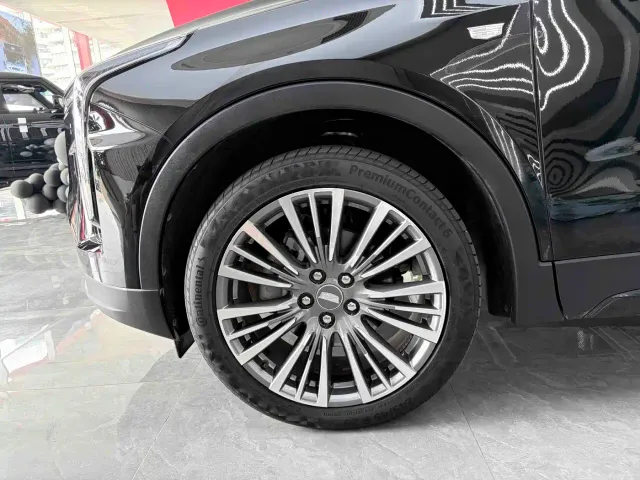 Cadillac XT4 — Фото автомобиля 4